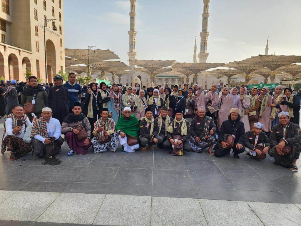 Promo Umroh Akhir Tahun Tombo Ati Tour 2025