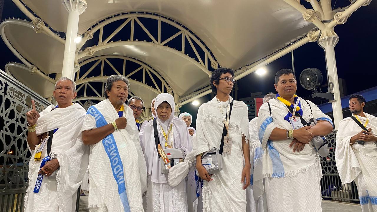 Jemaah Haji Indonesia Mulai Bergerak ke Arafah, Persiapan Layanan Armuzna Dimatangkan 1 Jemaah Haji Indonesia menuju Arafah